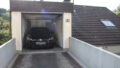 Garage mit Automatiktor